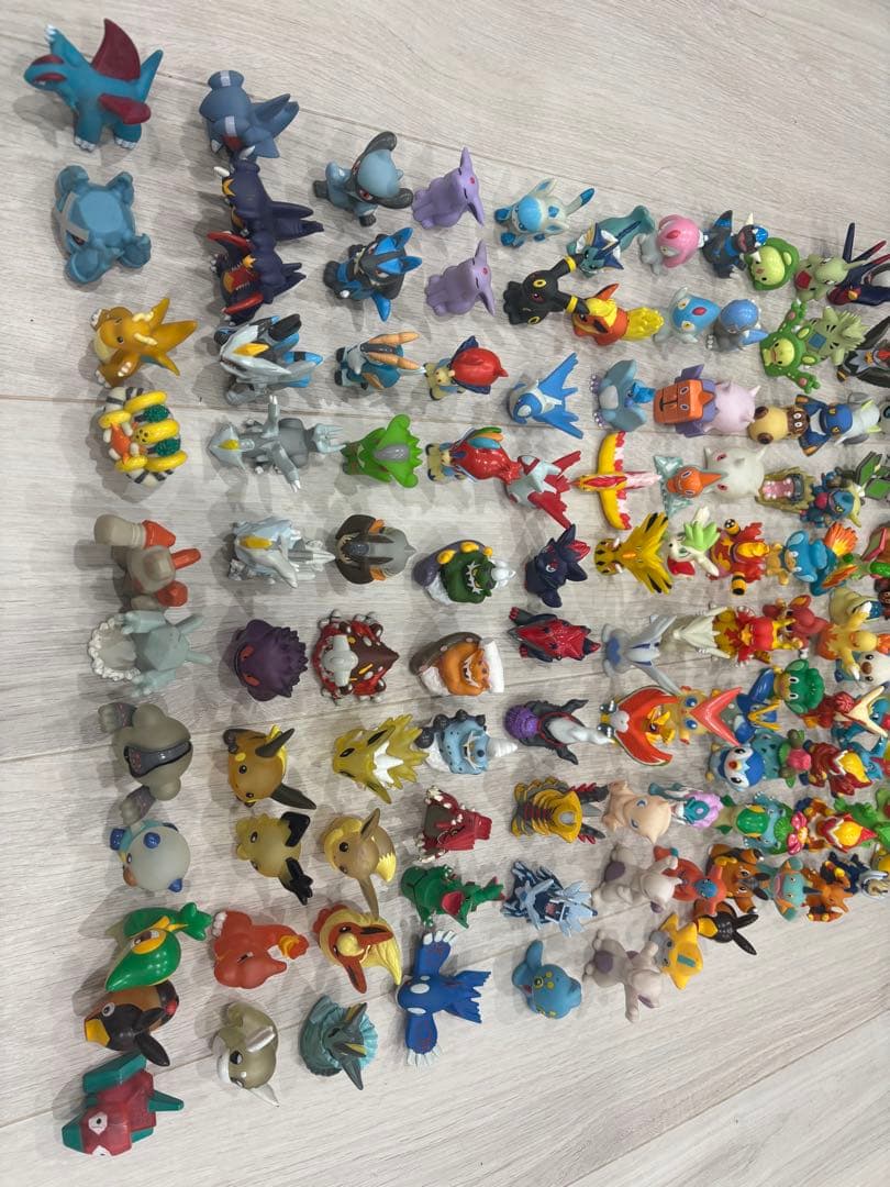 まとめ売り　クリアポケモン等　ポケモンキッズ　 指人形　ソフビ　約200体　レア