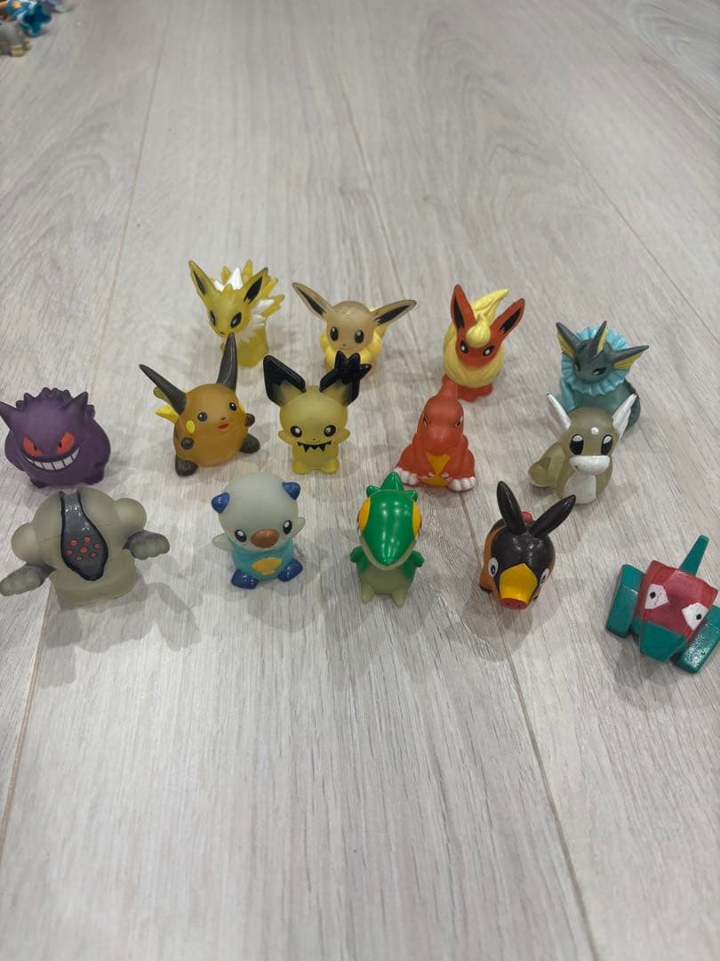 まとめ売り　クリアポケモン等　ポケモンキッズ　 指人形　ソフビ　約200体　レア