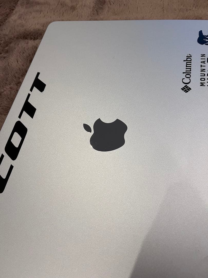 [美品] MacBook Air 15インチ M3チップ シルバー 512GB