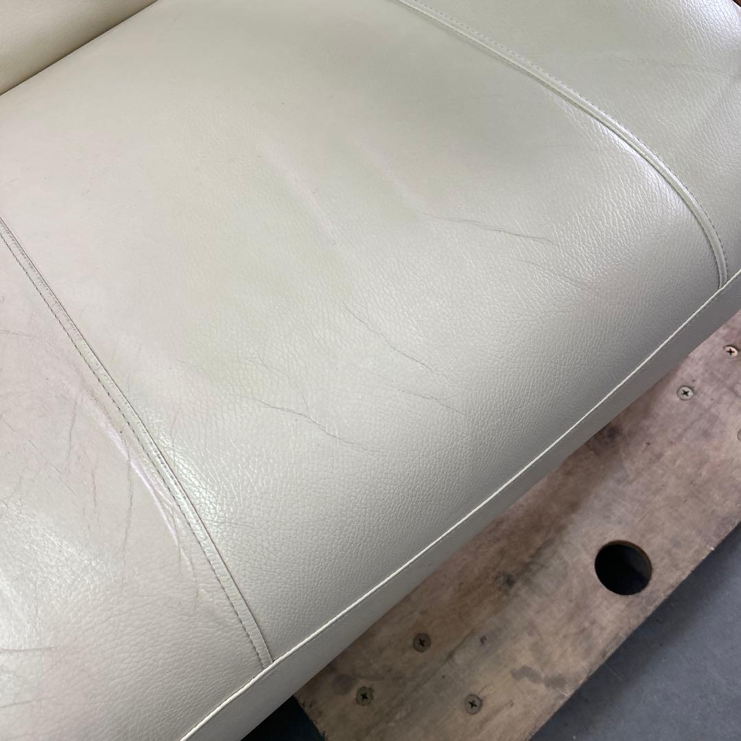 本革　3人掛けソファ　ベージュ　ヴィンテージ　アンティーク　年代物