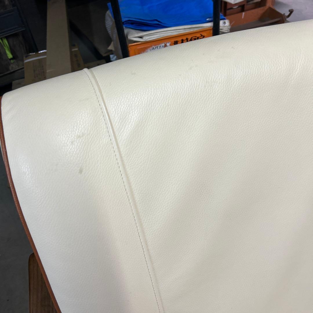 本革　3人掛けソファ　ベージュ　ヴィンテージ　アンティーク　年代物