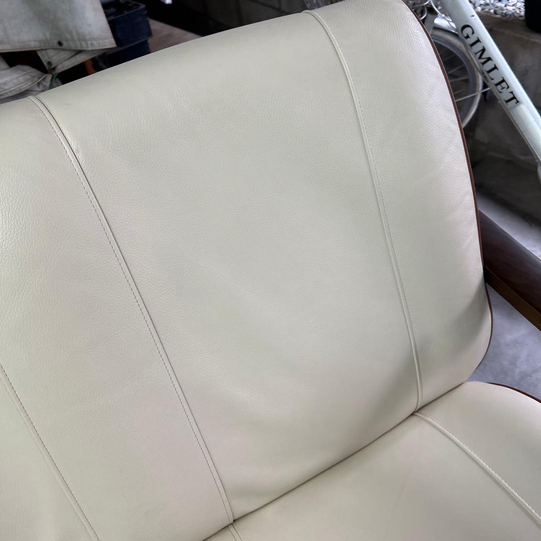 本革　3人掛けソファ　ベージュ　ヴィンテージ　アンティーク　年代物