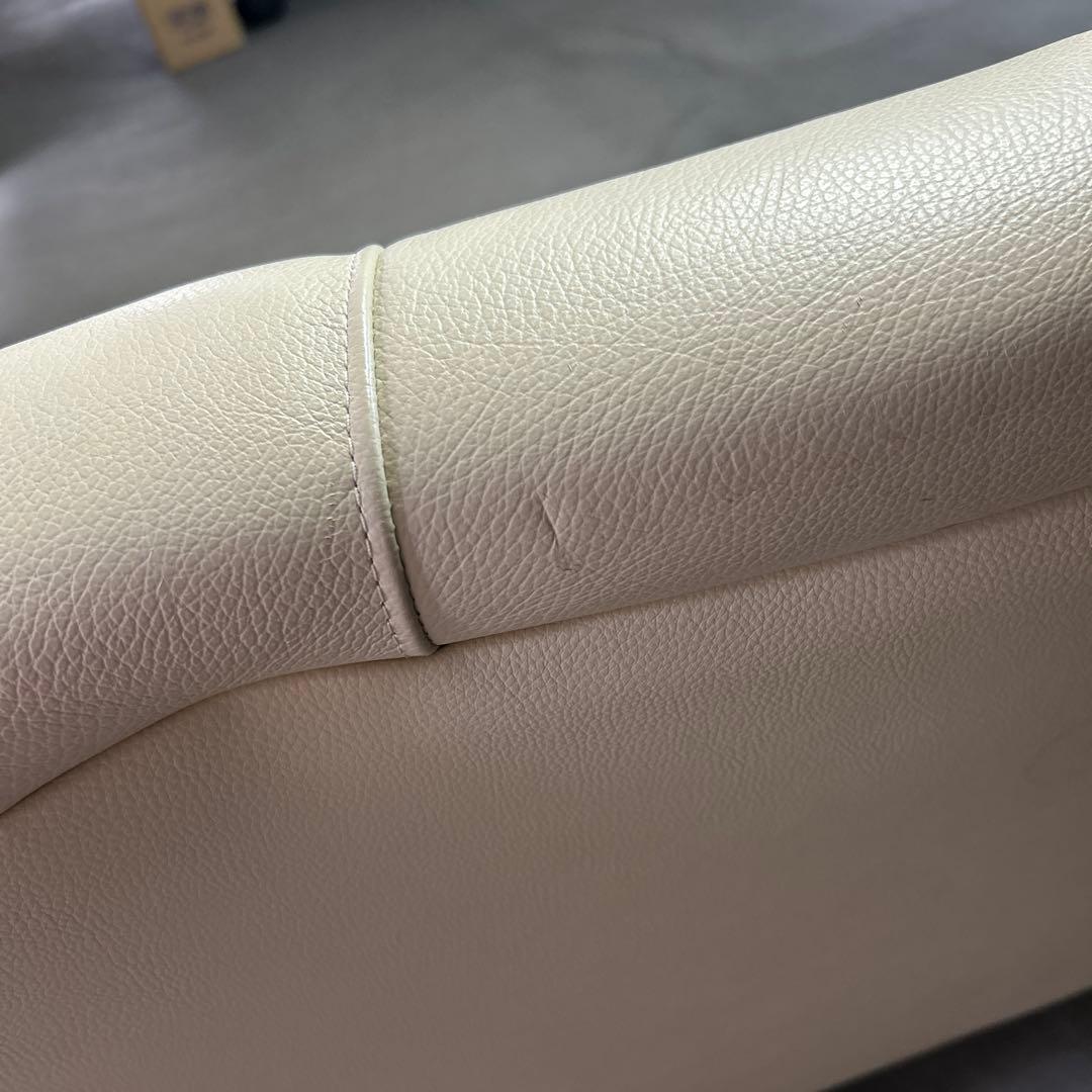 本革　3人掛けソファ　ベージュ　ヴィンテージ　アンティーク　年代物