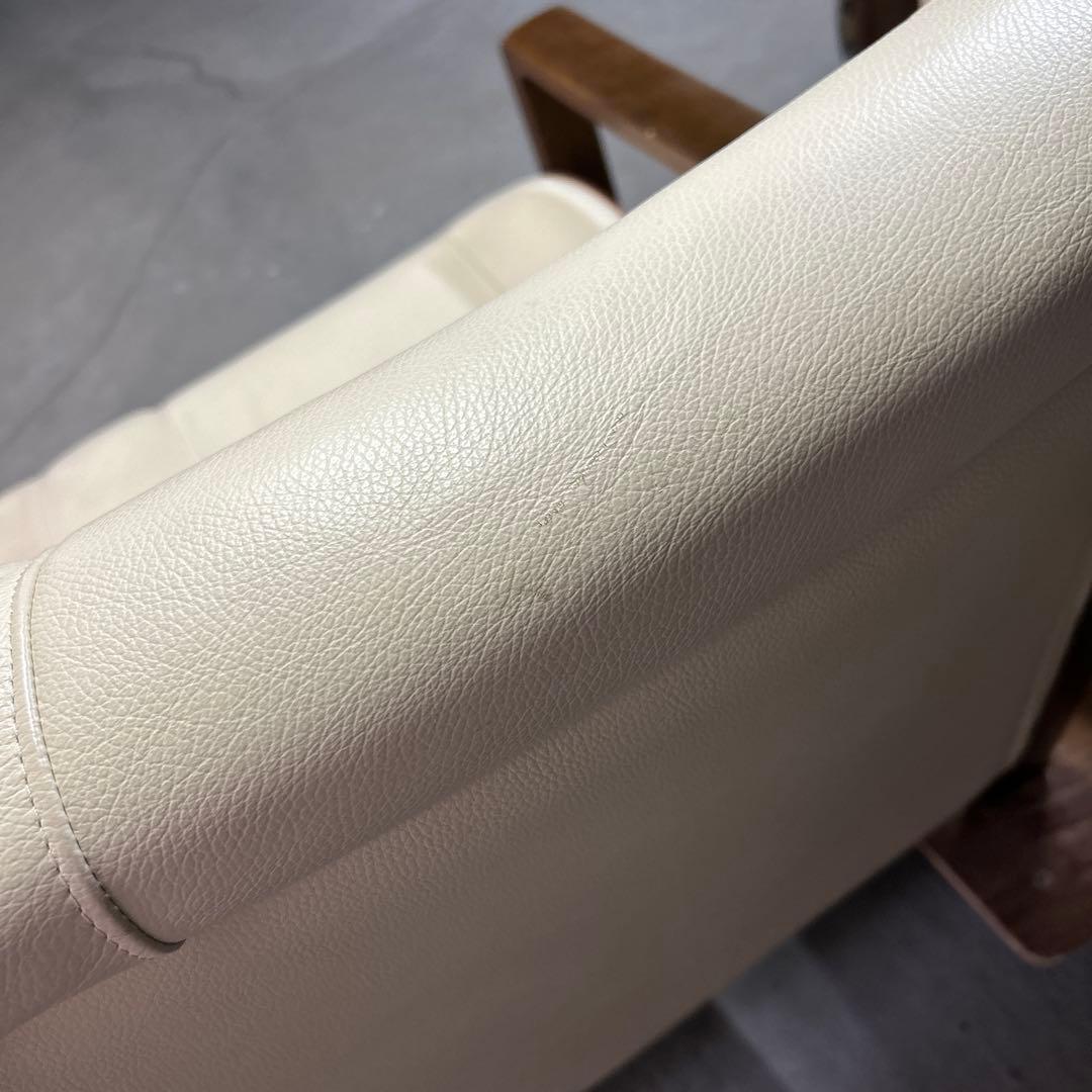 本革　3人掛けソファ　ベージュ　ヴィンテージ　アンティーク　年代物