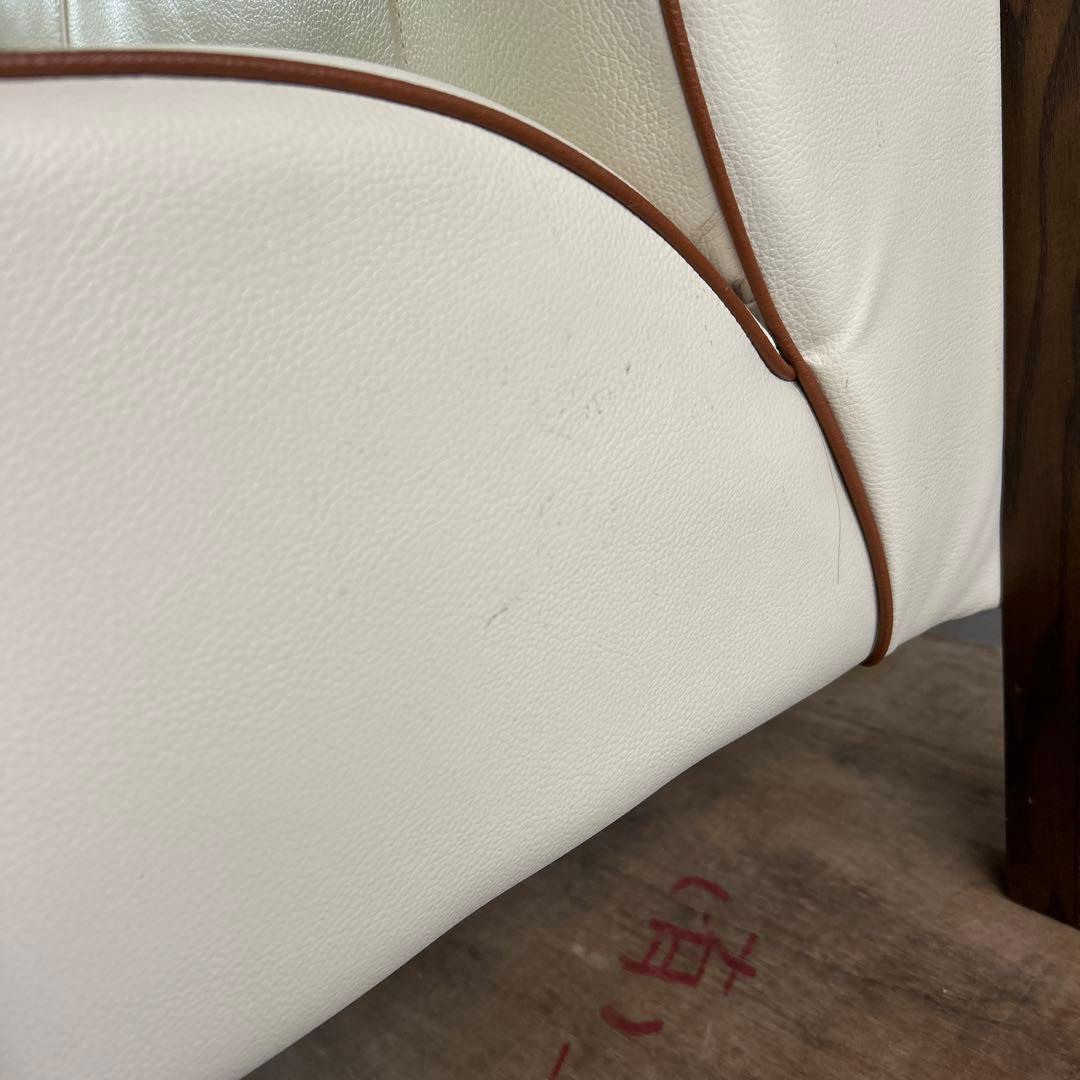 本革　3人掛けソファ　ベージュ　ヴィンテージ　アンティーク　年代物