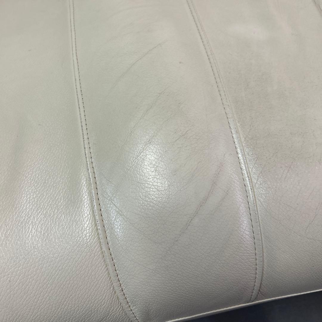 本革　3人掛けソファ　ベージュ　ヴィンテージ　アンティーク　年代物