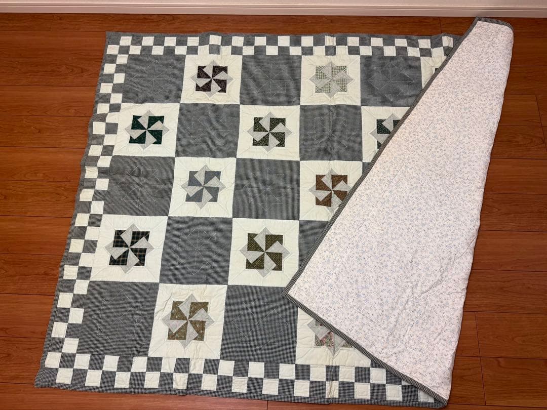 ハンドメイド　パッチワーク　ベッドカバー、マルチカバー