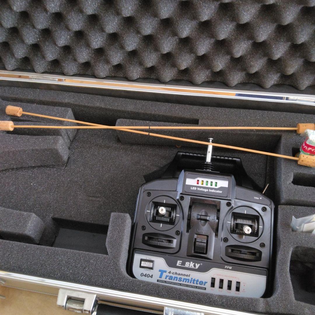 E-KY ラジコンヘリコプター ホワイト/ケース付き