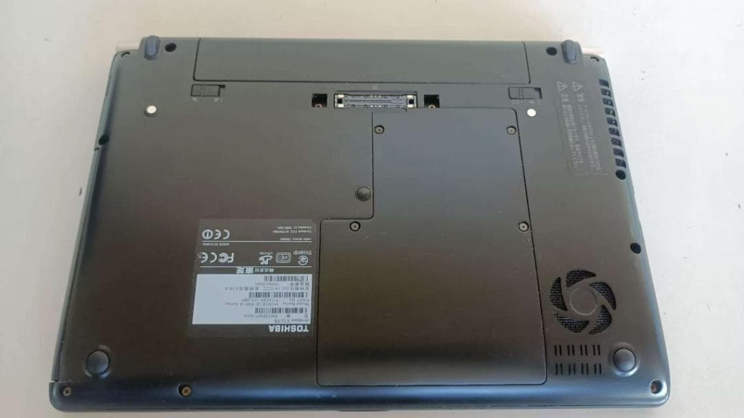 ノートパソコンDynabook第四世代Core i7 SSD128Gメモリ8G