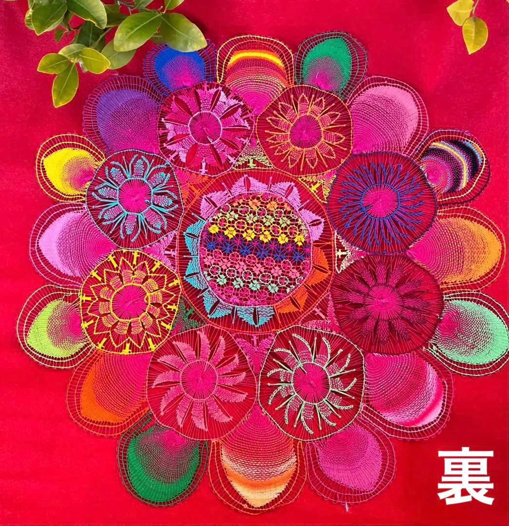 パラグアイ伝説織　ニャンドゥティードイリー　刺繍　テーブルセンター