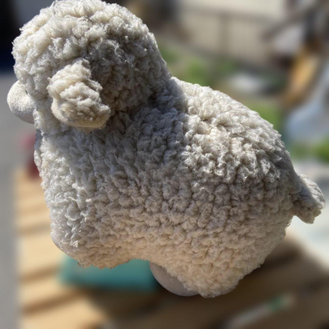 羊の、ぬいぐるみ