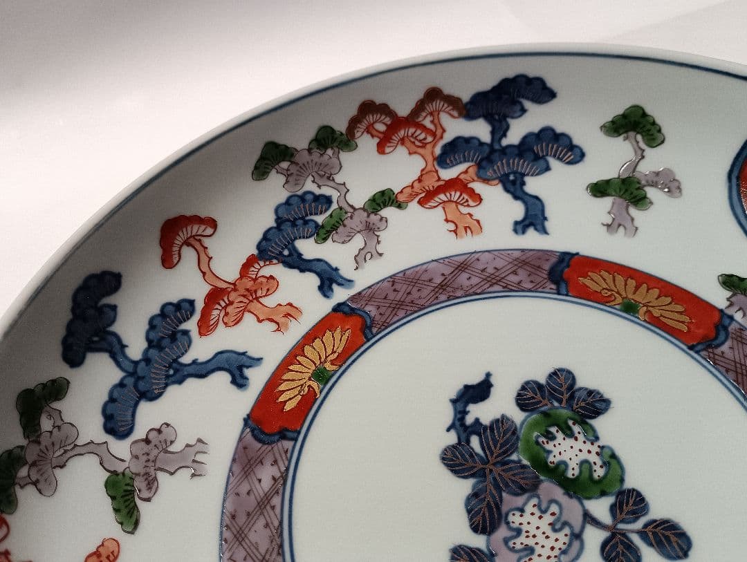 ② 源右衛門窯 染錦 古伊万里風松絵 皿 飾り皿 2枚組 未使用品