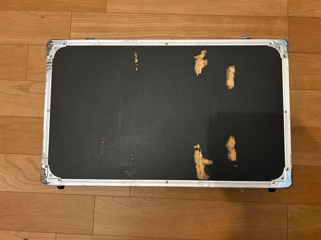 BOSS GT-8 ギターエフェクター　説明書、ハードケース（傷あり）付き