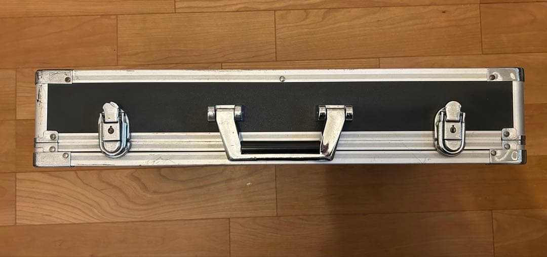 BOSS GT-8 ギターエフェクター　説明書、ハードケース（傷あり）付き