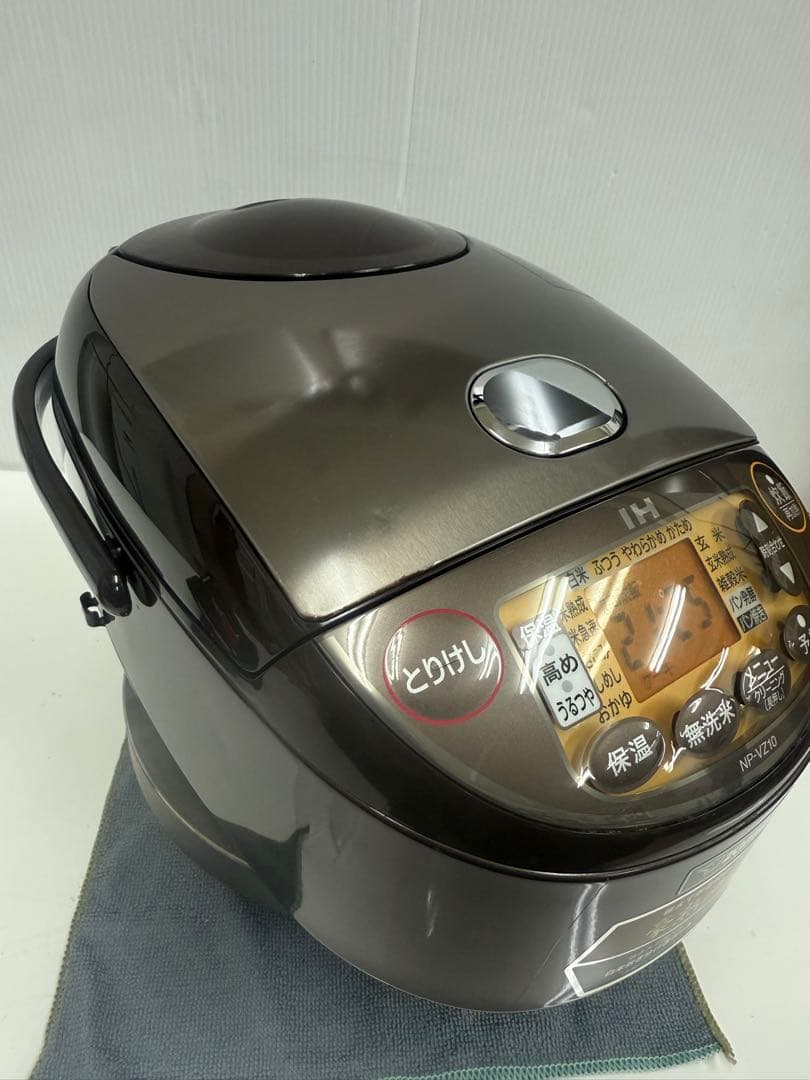 Zojirushi IHジャー炊飯器NP-VZ10