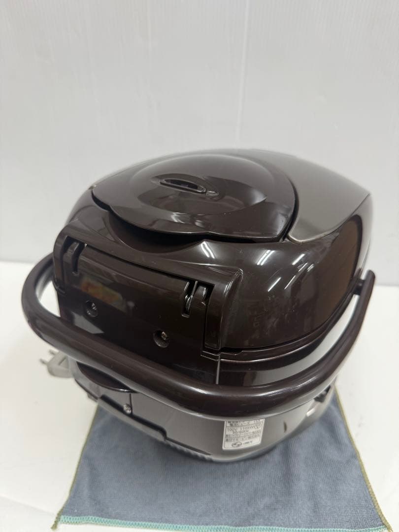 Zojirushi IHジャー炊飯器NP-VZ10