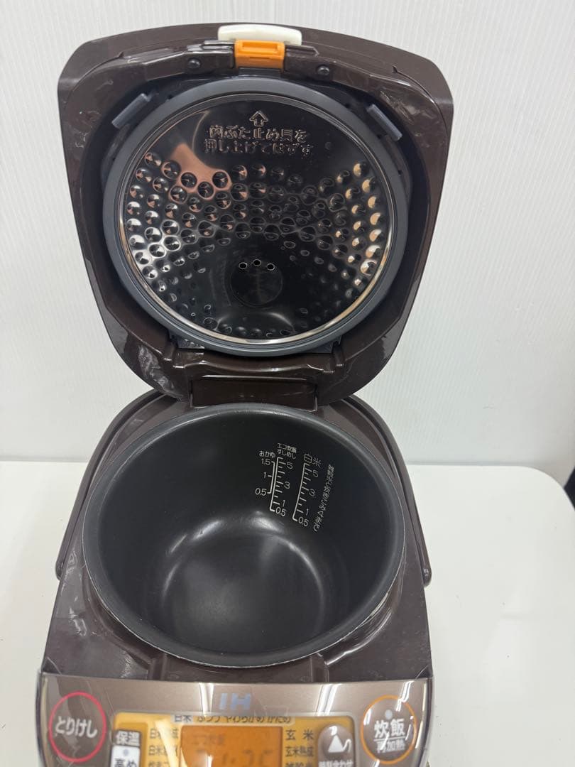 Zojirushi IHジャー炊飯器NP-VZ10