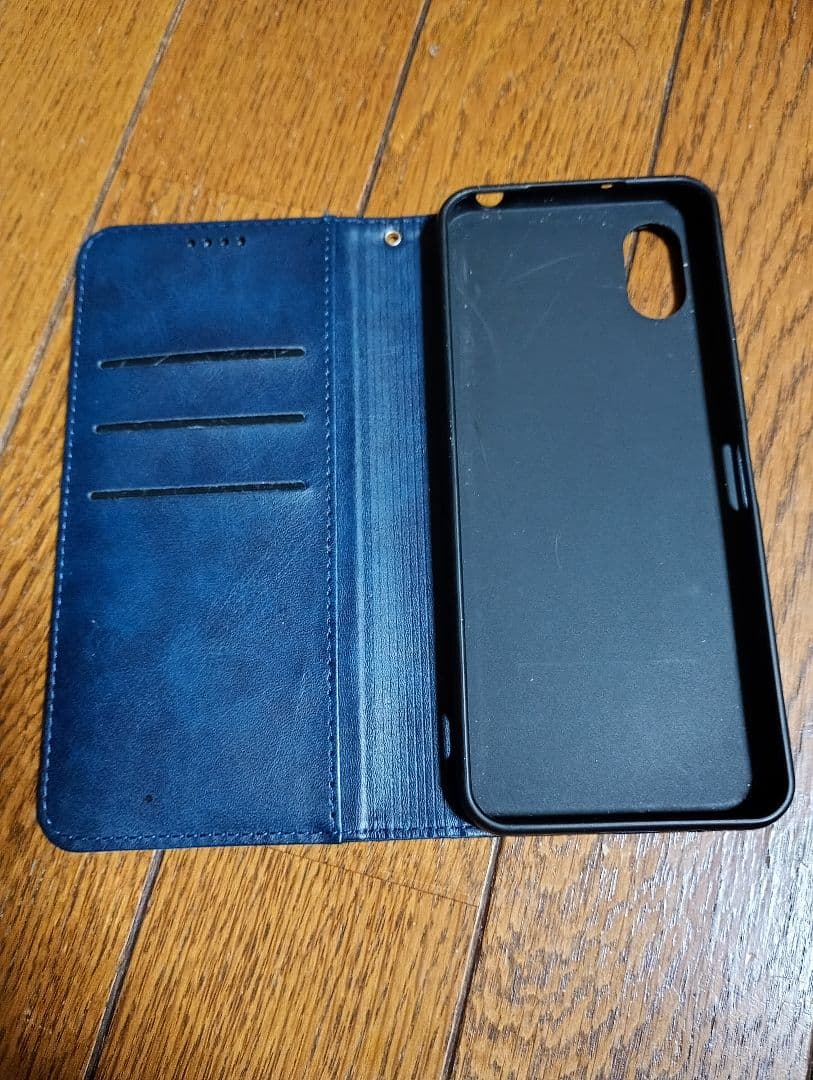 A402ZT ワイモバイル　かんたんスマホ4　美品　手帳付き