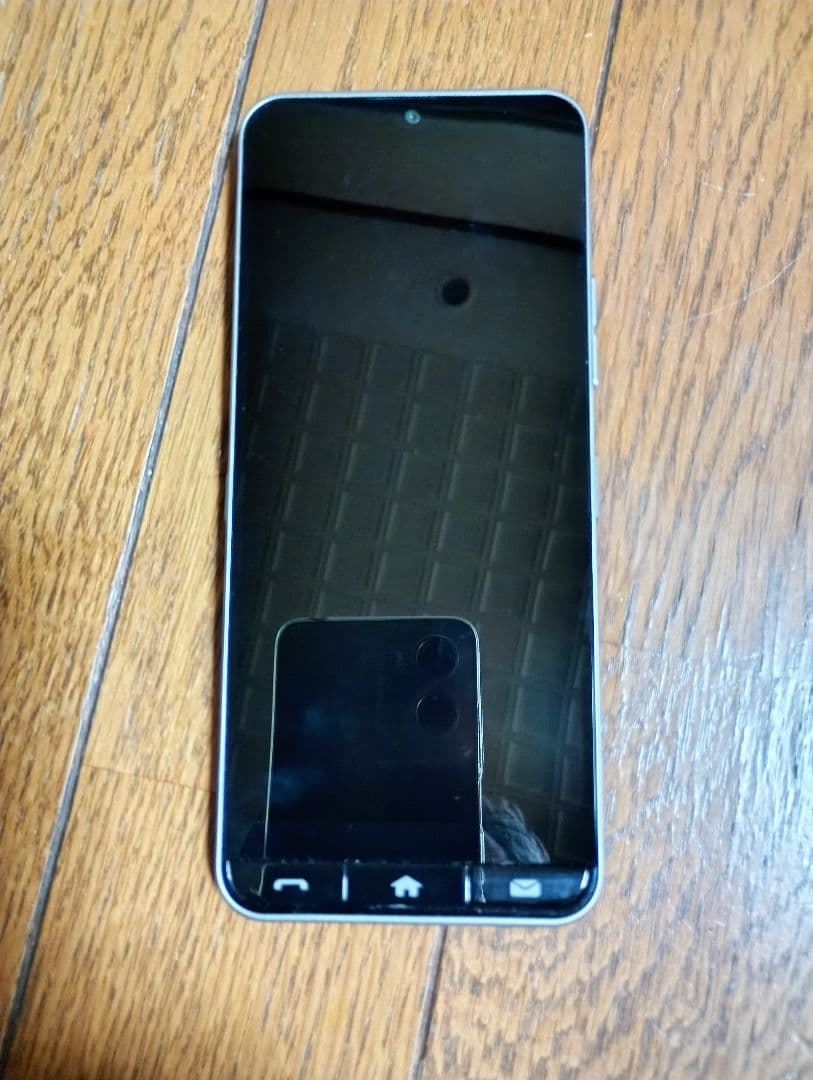 A402ZT ワイモバイル　かんたんスマホ4　美品　手帳付き