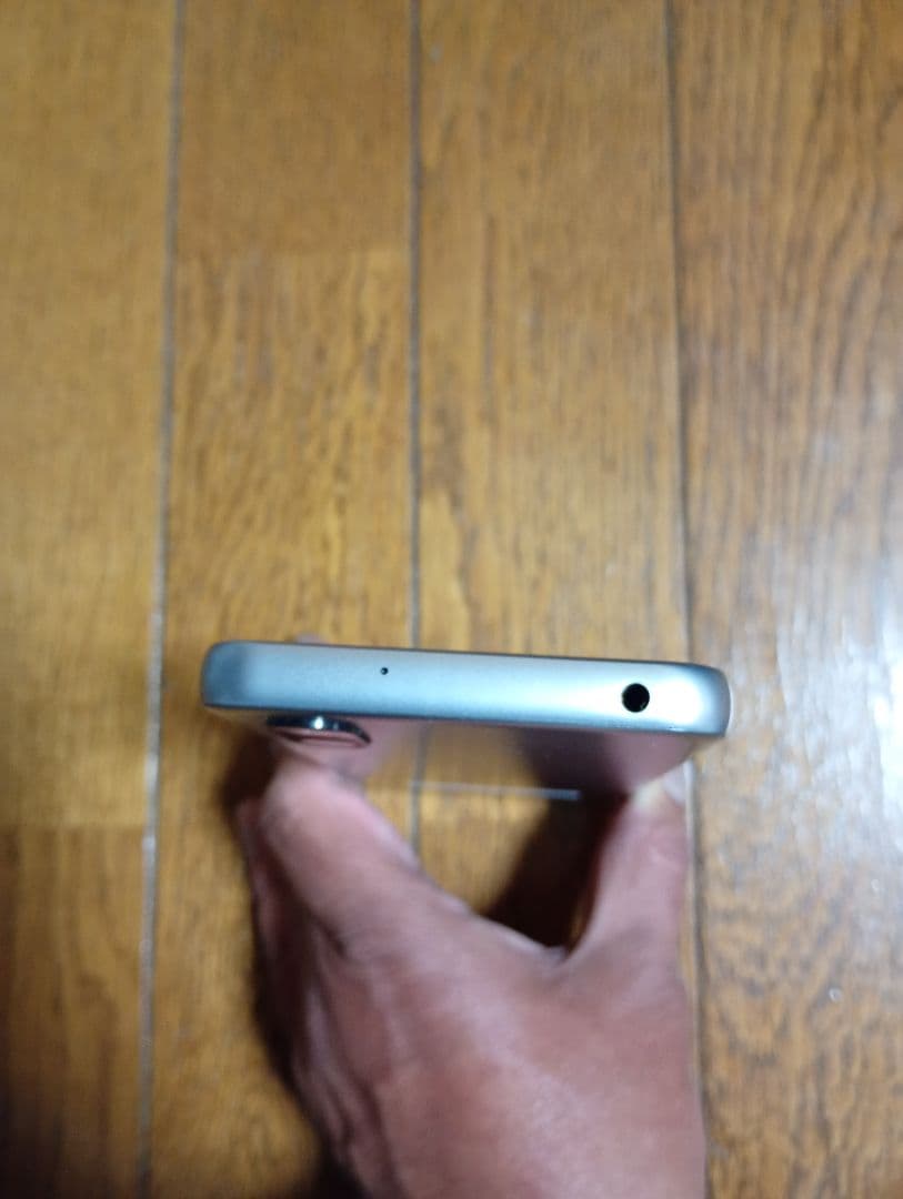 A402ZT ワイモバイル　かんたんスマホ4　美品　手帳付き