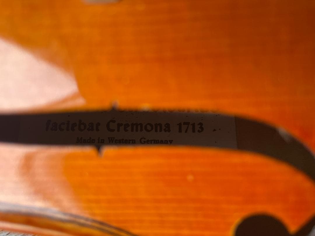 西ドイツ製 オレンジ色ニスで裏板１枚板のキレイなバイオリン