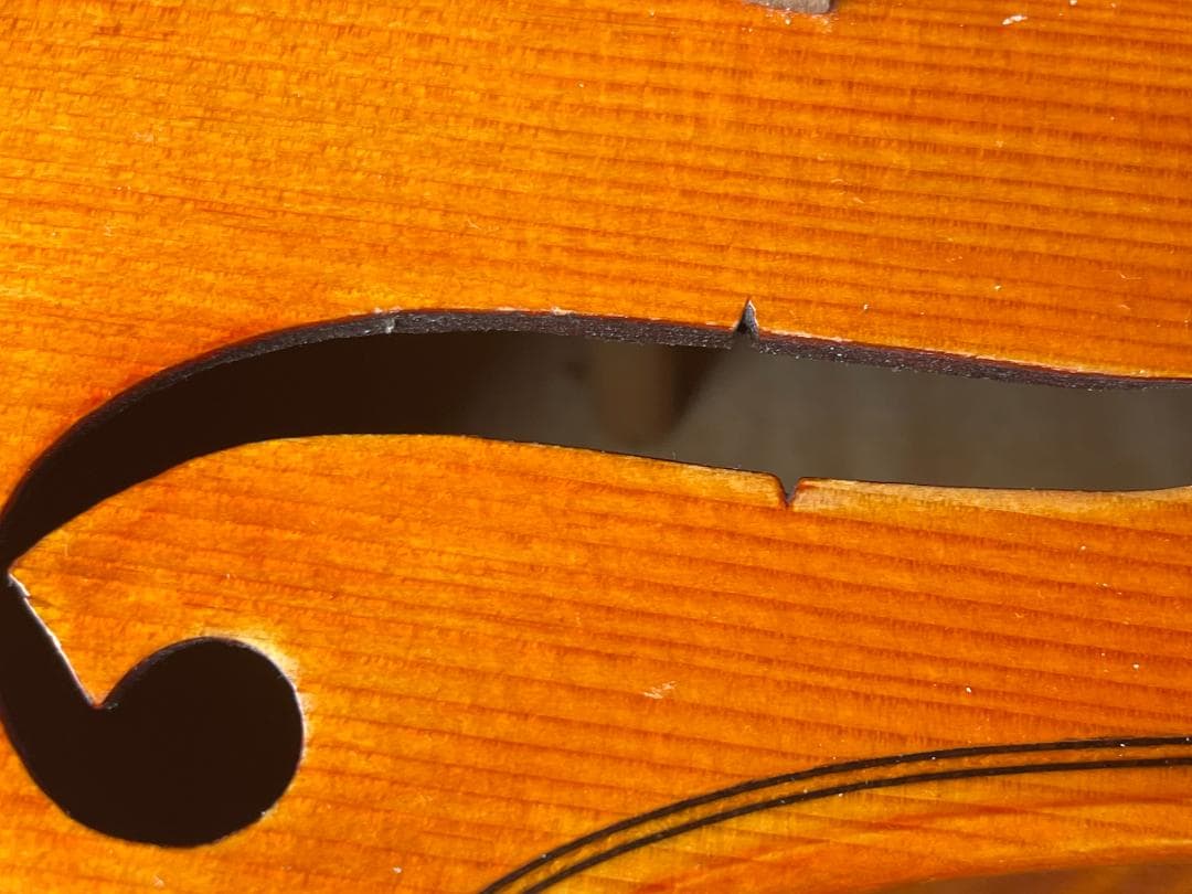 西ドイツ製 オレンジ色ニスで裏板１枚板のキレイなバイオリン