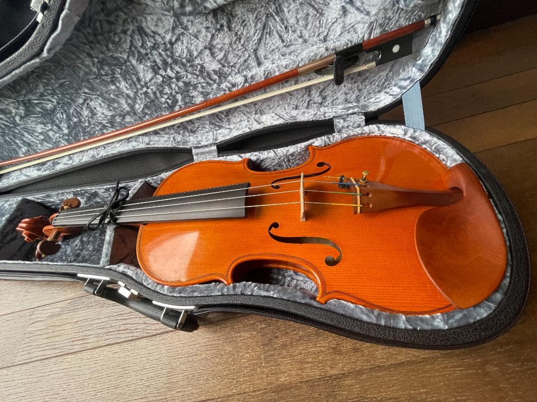 西ドイツ製 オレンジ色ニスで裏板１枚板のキレイなバイオリン