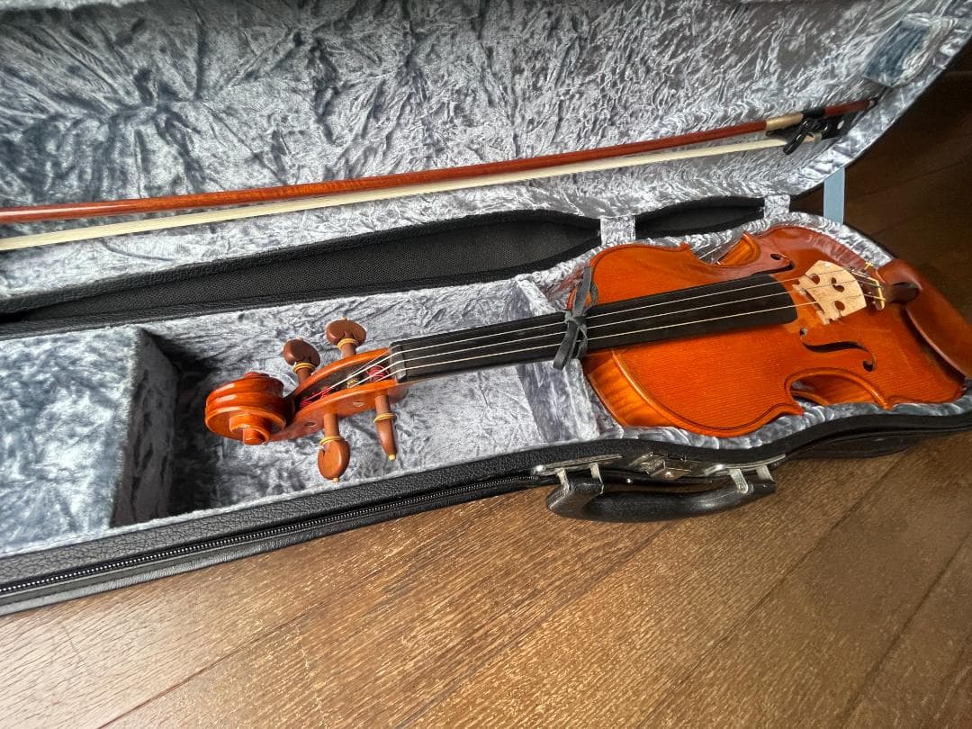 西ドイツ製 オレンジ色ニスで裏板１枚板のキレイなバイオリン