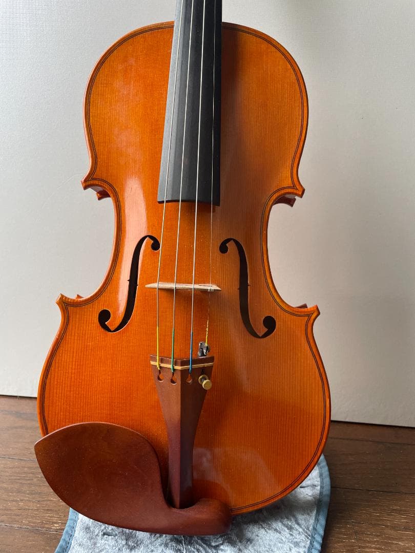 西ドイツ製 オレンジ色ニスで裏板１枚板のキレイなバイオリン