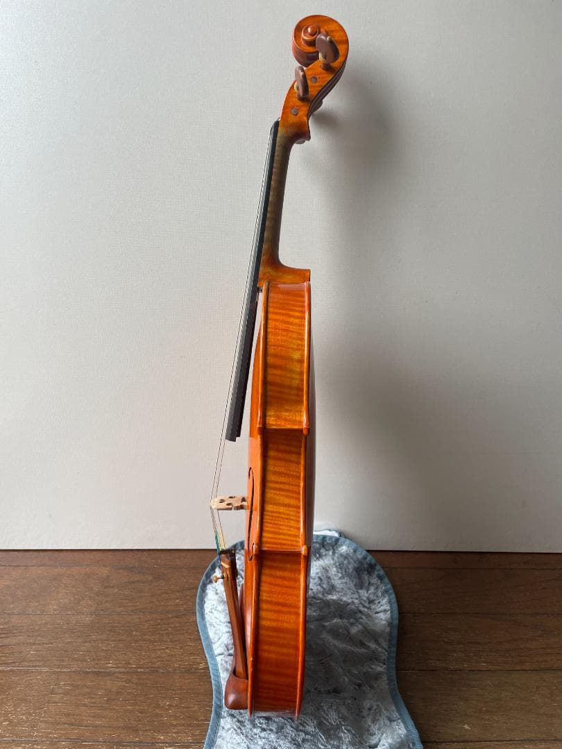 西ドイツ製 オレンジ色ニスで裏板１枚板のキレイなバイオリン