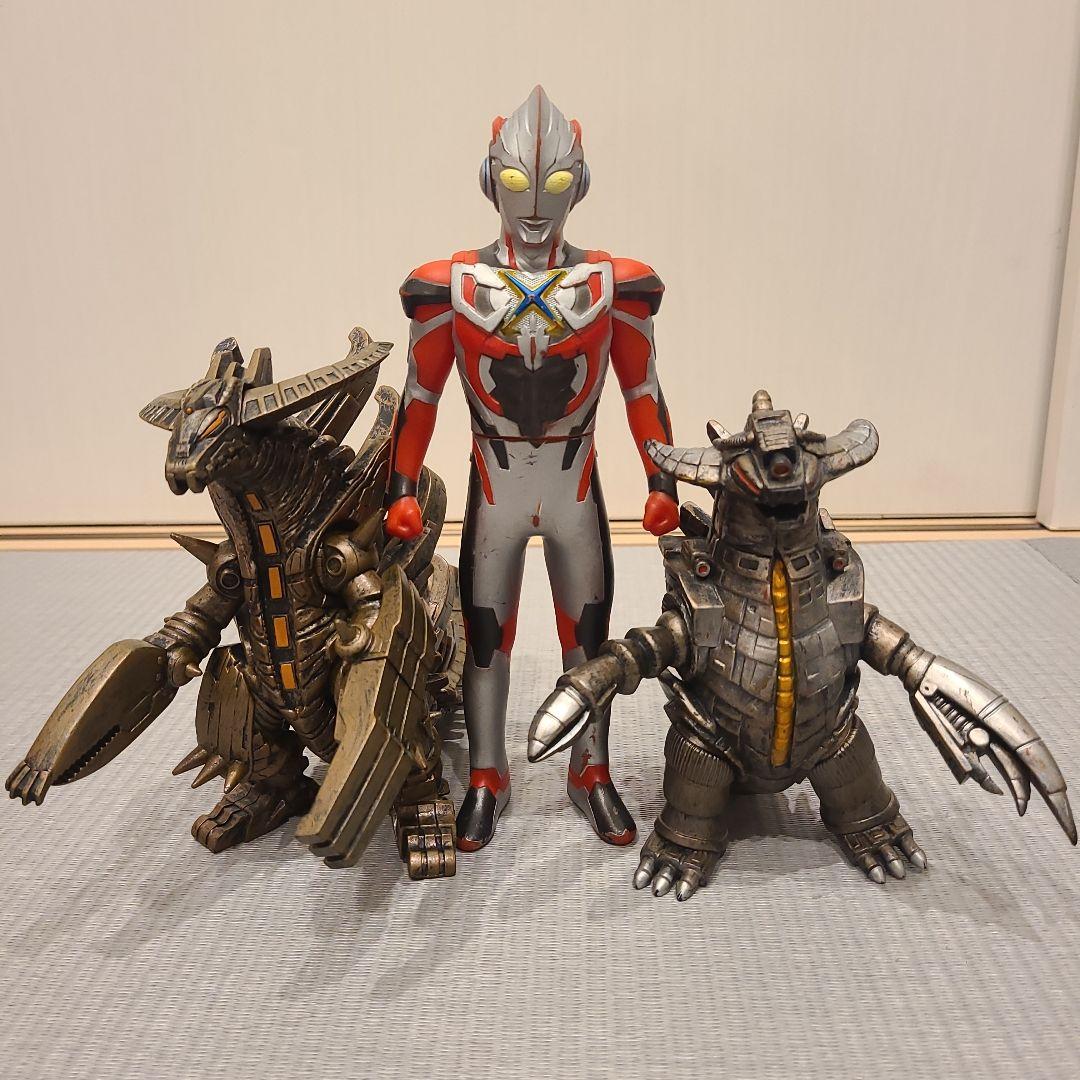 ウルトラマン　怪獣　ソフビ　セット販売　18体