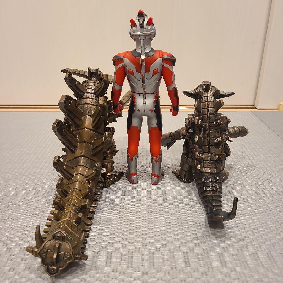 ウルトラマン　怪獣　ソフビ　セット販売　18体