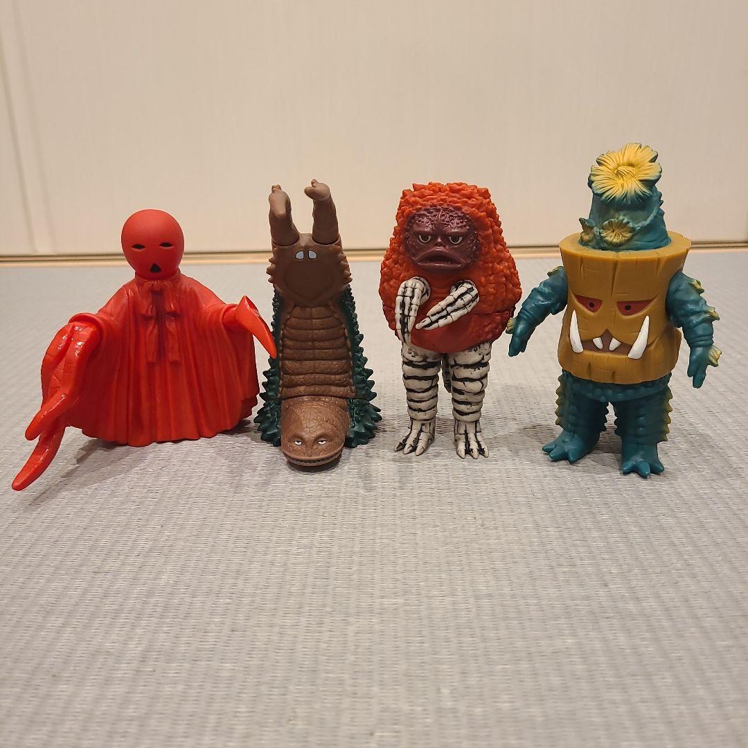 ウルトラマン　怪獣　ソフビ　セット販売　18体