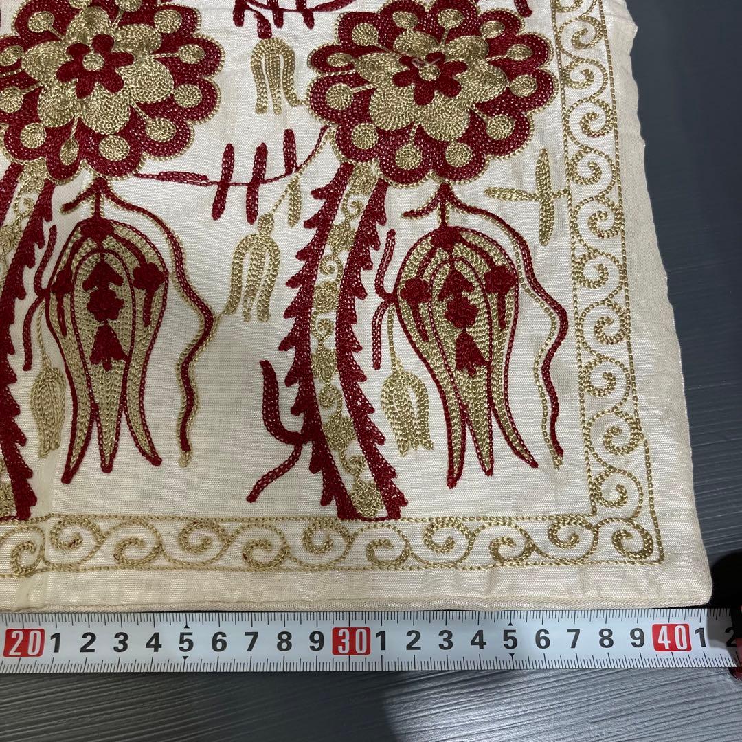 SALE！【新品未使用】トルコ製シルクスザニ刺繍クッションカバー②