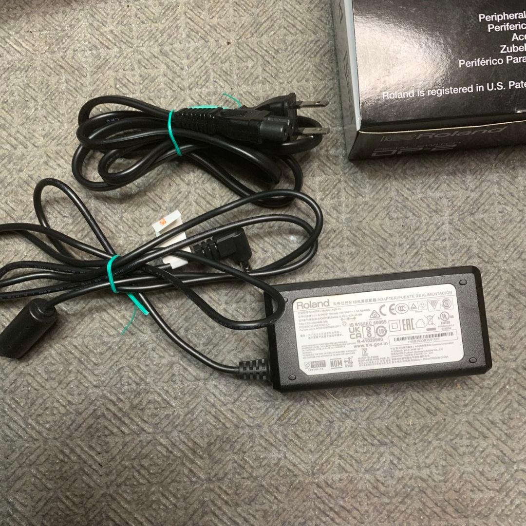 L057 Roland 電子ピアノ 2024年製 FP-30X