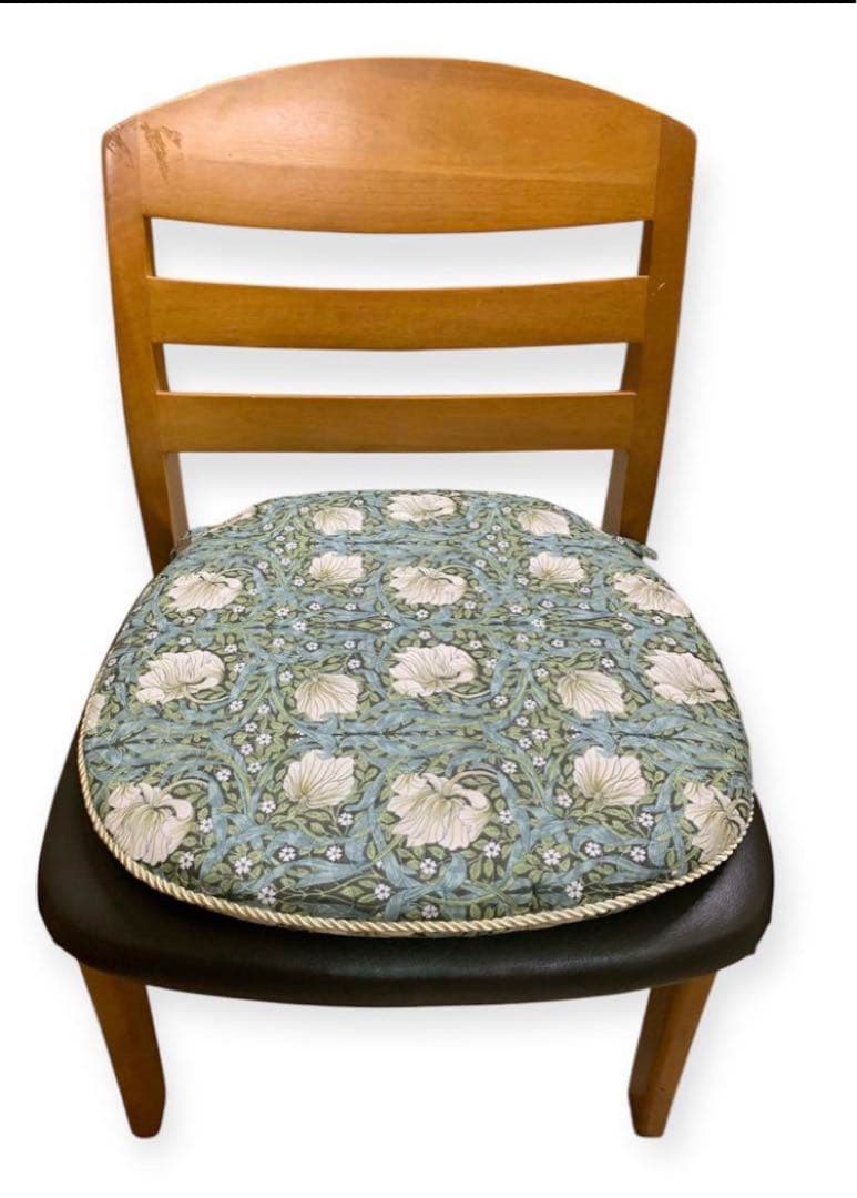 ピンパネル柄　ダイニングシートクッション　4枚セット