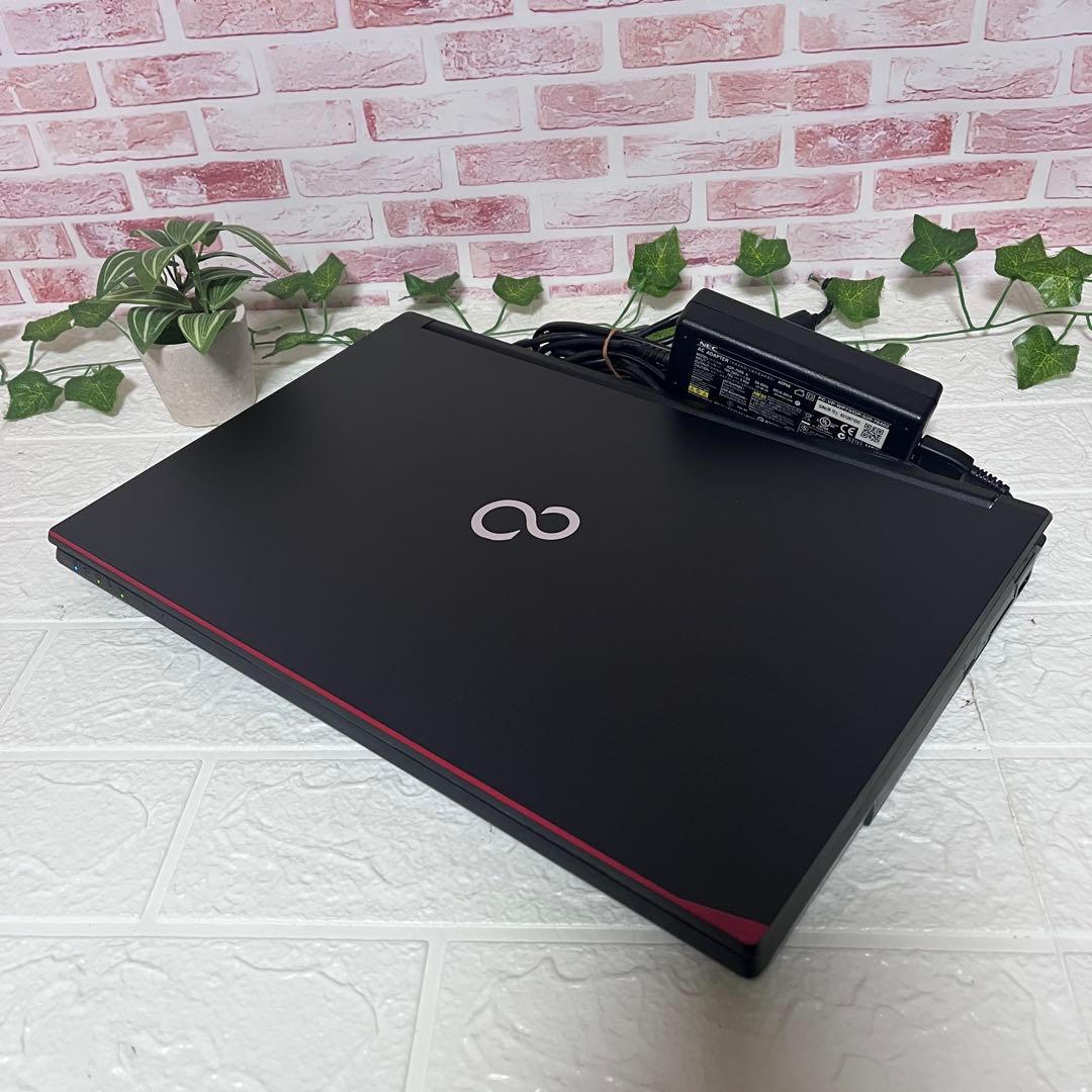 ★高解像度美品　SSD256GB メモリ8GB★A747/S ノートPC150