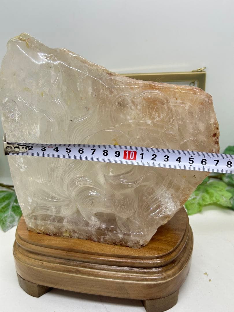 天然石水晶原石九尾浮き彫り