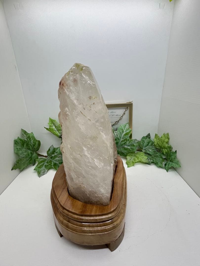 天然石水晶原石九尾浮き彫り