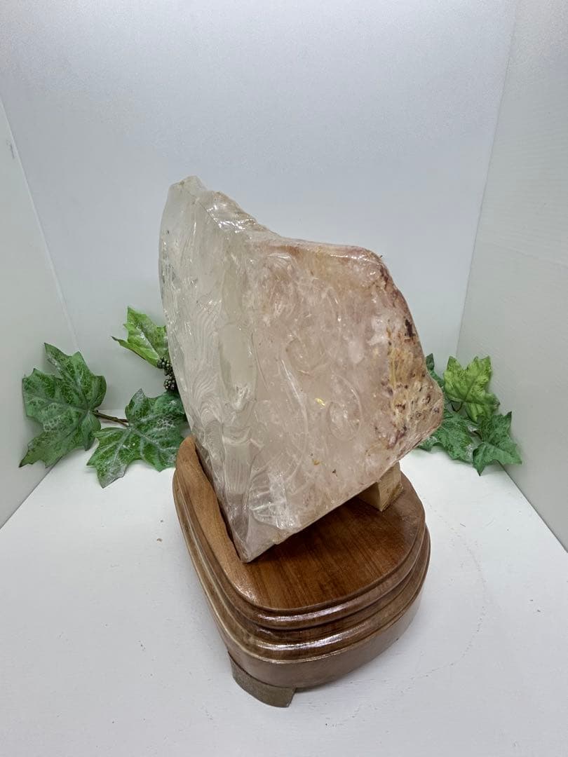 天然石水晶原石九尾浮き彫り