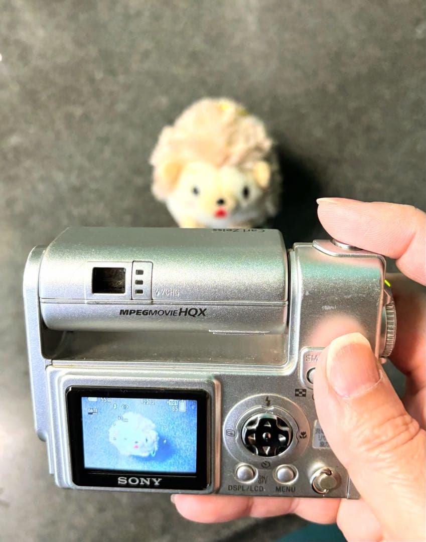 SONY Cyber-shot 4.0メガピクセル DSC-F77