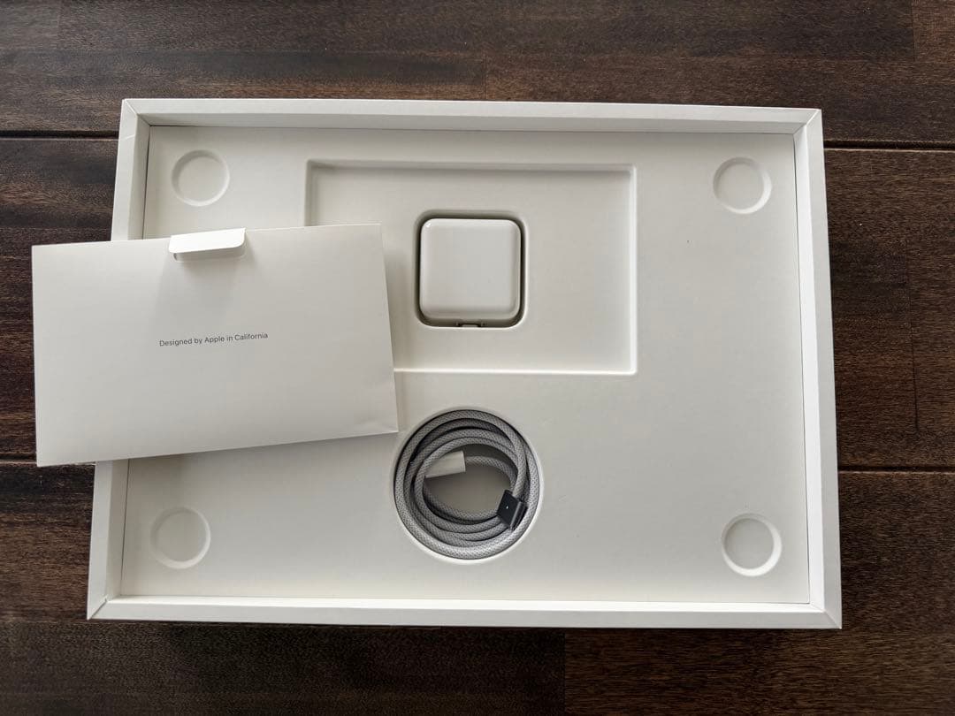 MacBook Air M3 13インチ 512GB メモリ16GB