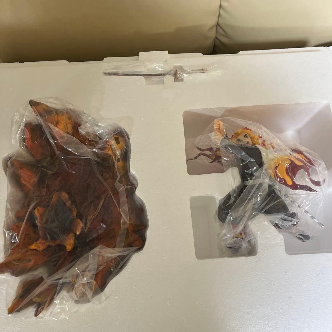 煉獄　杏寿郎DX フィギュア　美品