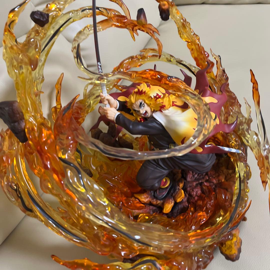 煉獄　杏寿郎DX フィギュア　美品