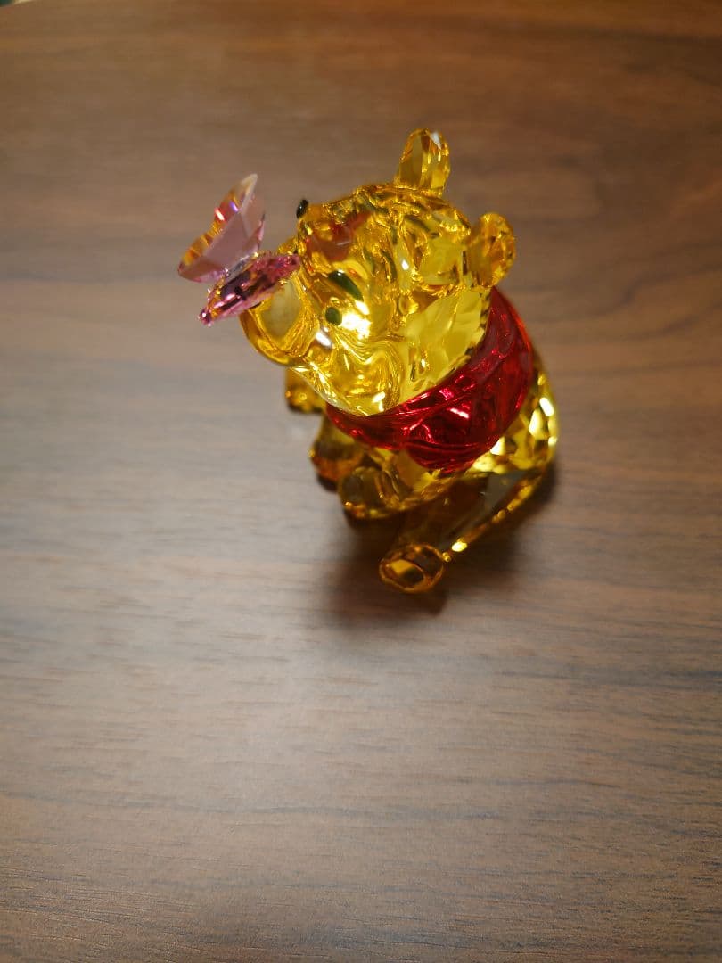 【値下げしました】スワロフスキー　くまのプーさん　クリスタルフィギュア