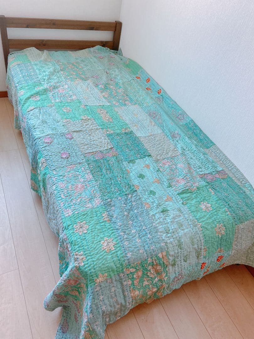 カンバディアキルト　ベッドカバー　シングルサイズ　グリーン