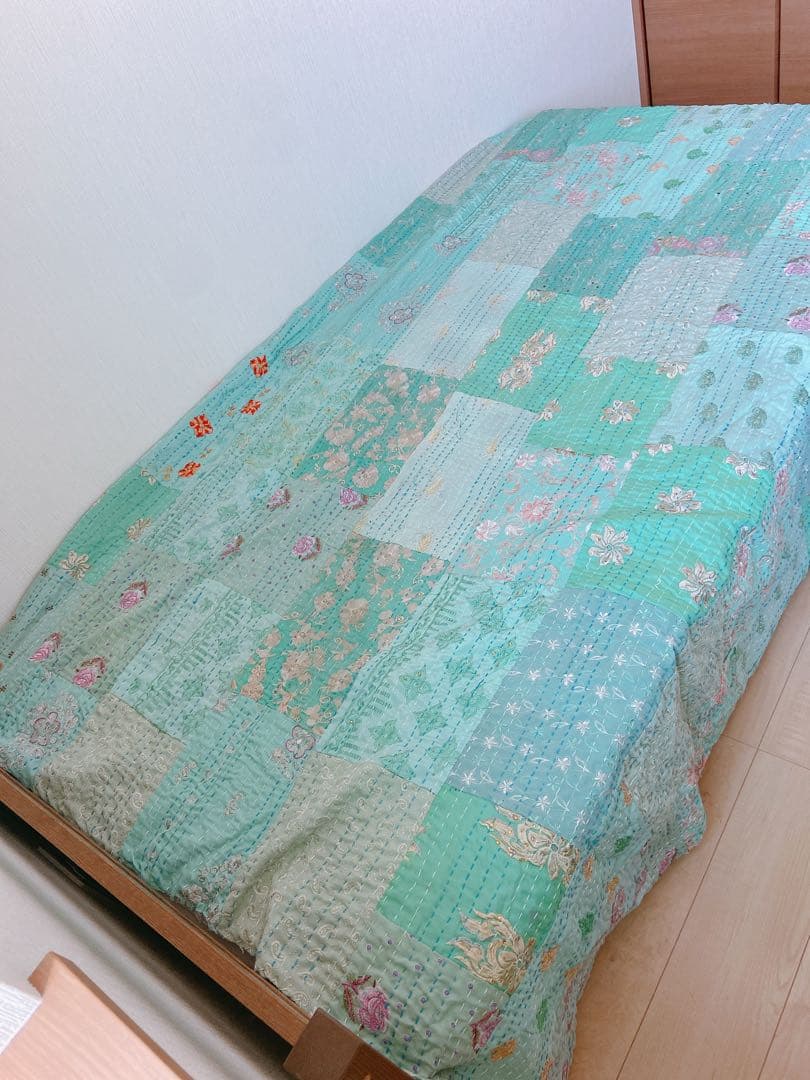 カンバディアキルト　ベッドカバー　シングルサイズ　グリーン