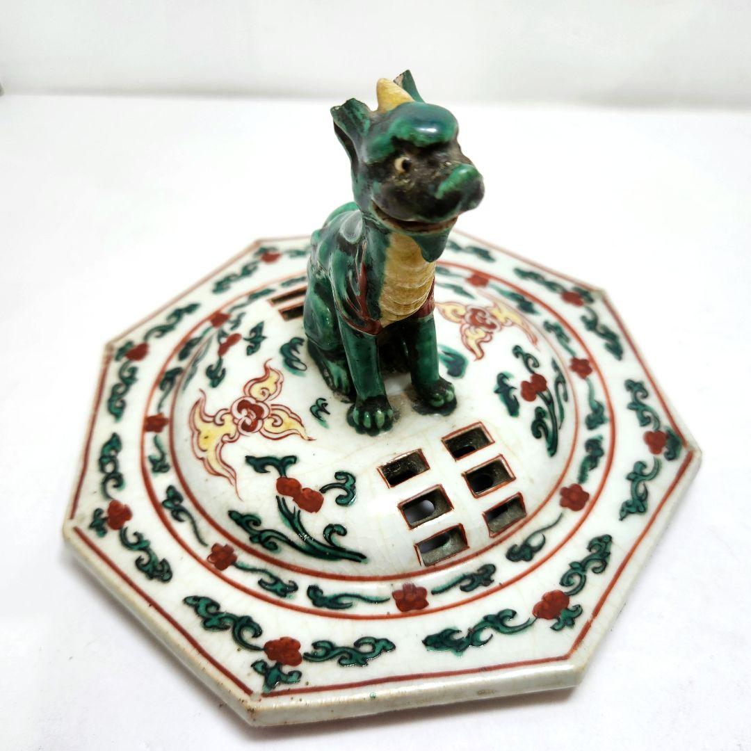 Y3435 南京赤絵 赤絵龍摘獅子耳摘人物文香炉 高さ23㎝ 木箱付き