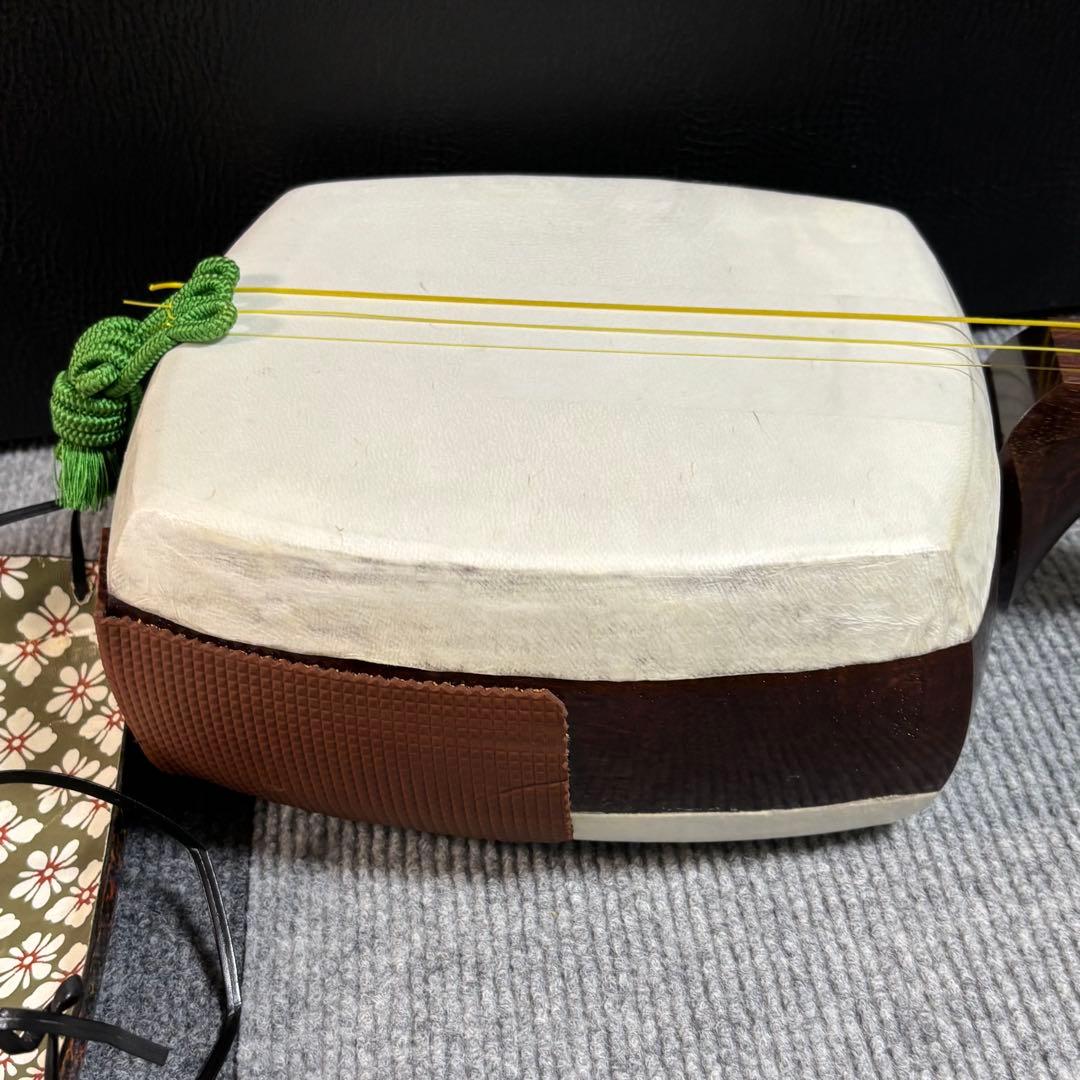 高級津軽三味線　太棹　犬皮　東さわり　鼈甲バチ　ハードケース付