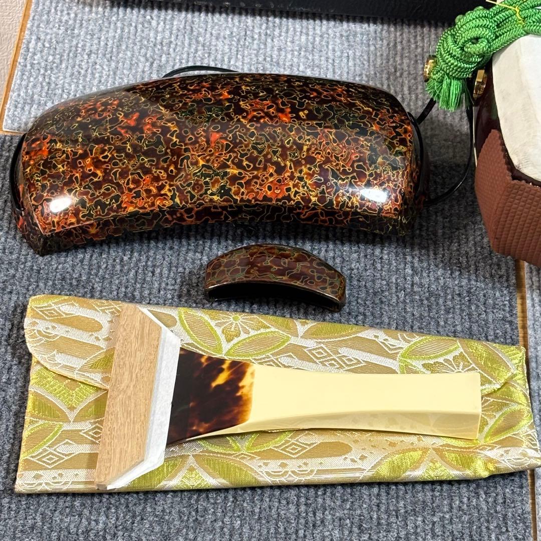 高級津軽三味線　太棹　犬皮　東さわり　鼈甲バチ　ハードケース付